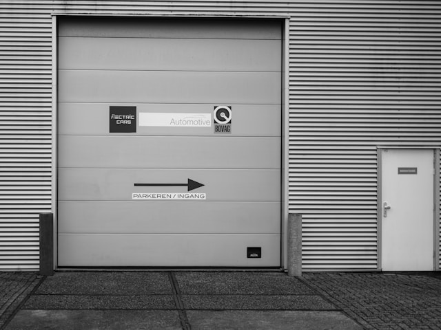Essential Garage Door Maintenance Tips for Colorado Homeowners